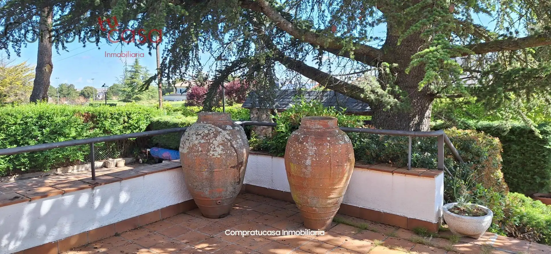 Terrassa de Casa o xalet en venda en Palazuelos de Eresma amb Calefacció, Jardí privat i Parquet