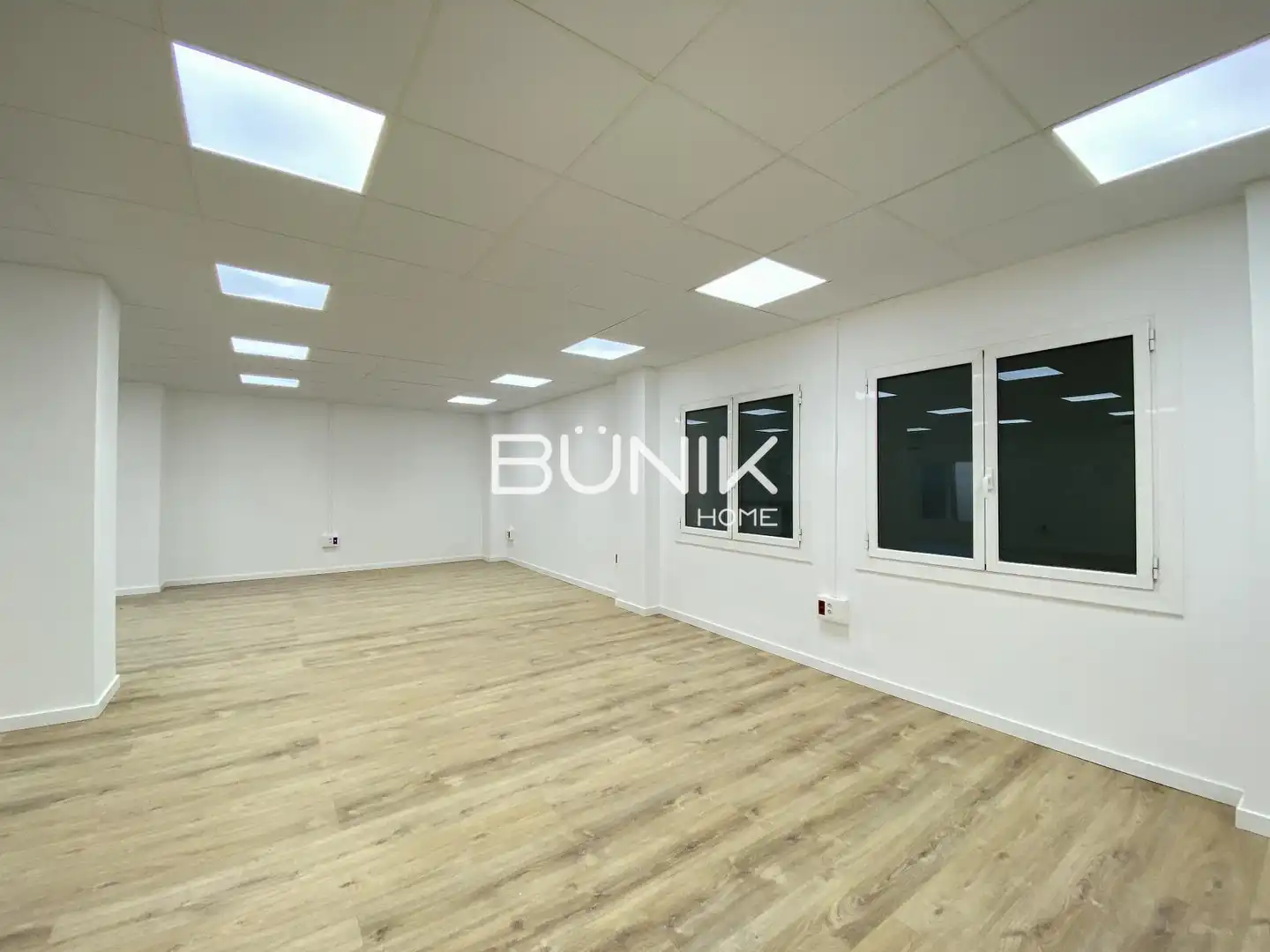 Office for rent in Barcelona  with Air Conditioner