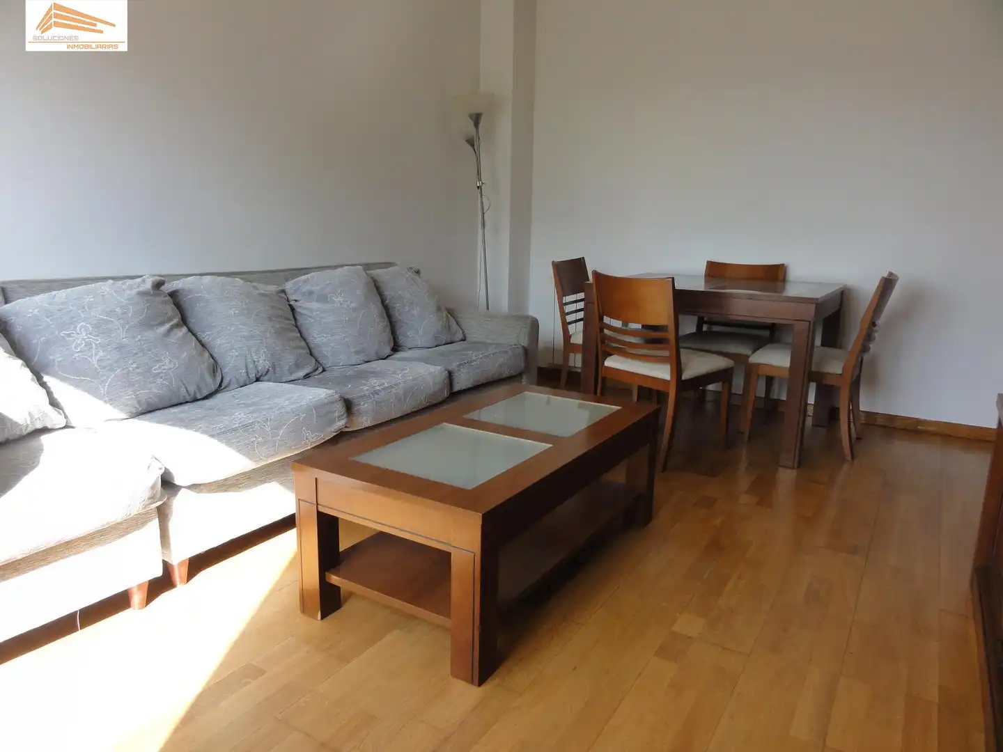 Sala de estar de Piso en venta en Valladolid con Calefacción y Parquet