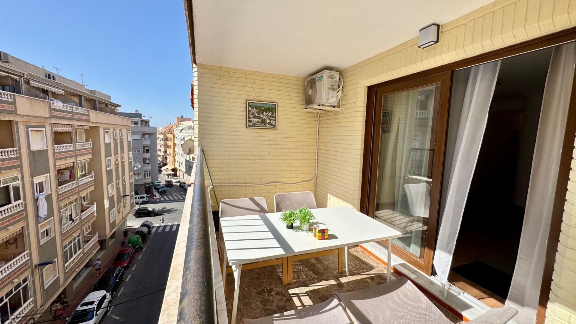 Terrassa de Apartament en venda en Torrevieja amb Aire condicionat, Terrassa i Balcó