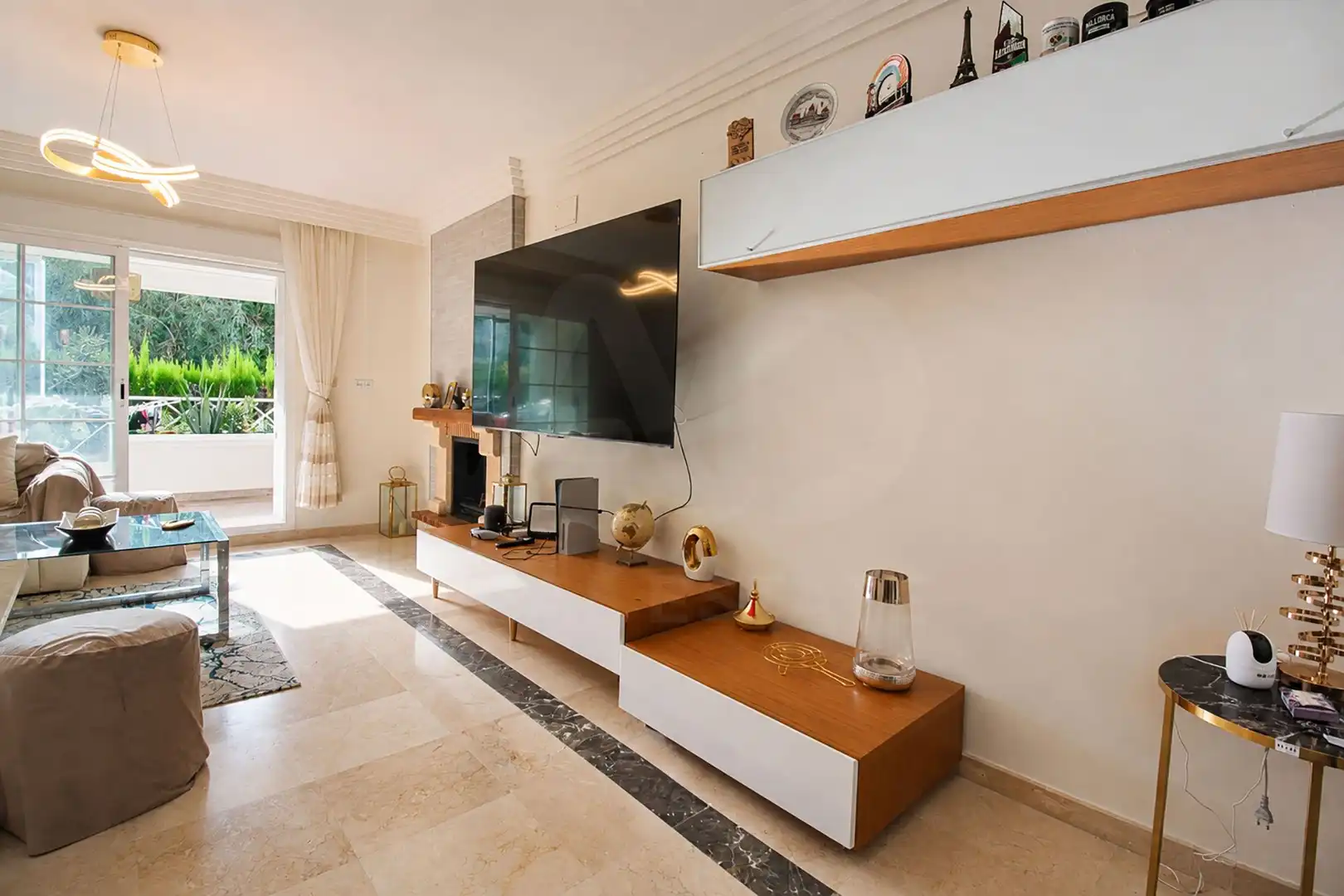 Living room of Flat for rent in Marbella  with Air Conditioner, Terrace and Swimming Pool