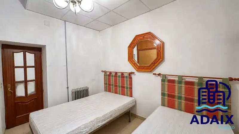 Dormitori de Casa o xalet en venda en Toledo amb Calefacció