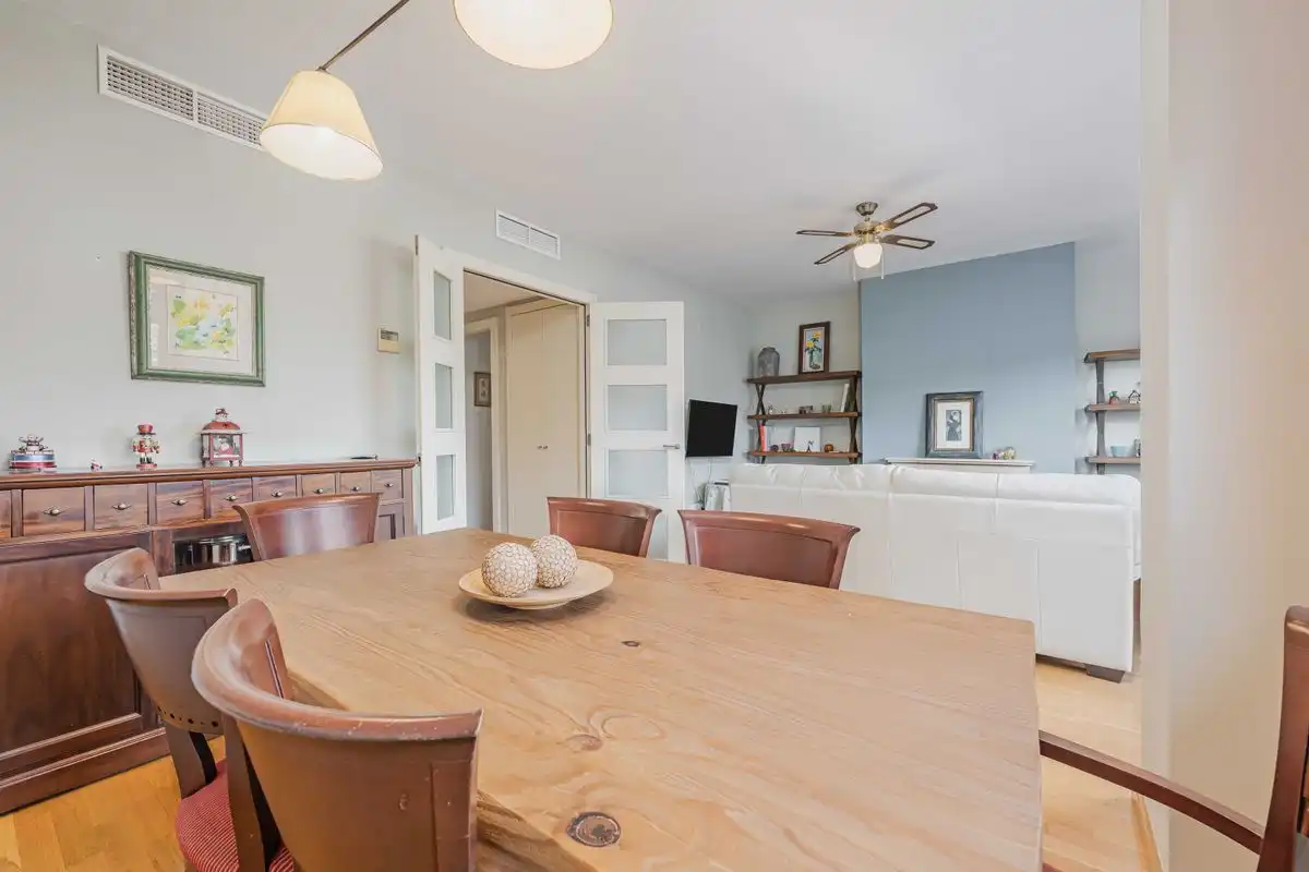 Comedor de Ático en venta en Guillena con Calefacción, Terraza y Trastero