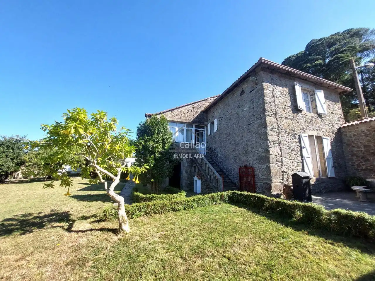 Vista exterior de Casa o chalet en venta en Narón con Calefacción, Jardín privado y Piscina
