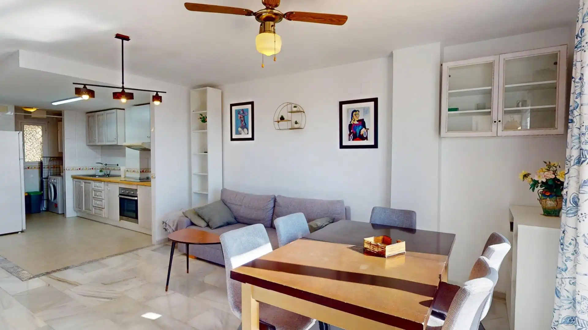 Living room of Flat for rent in Benalmádena  with Air Conditioner, Terrace and Furnished