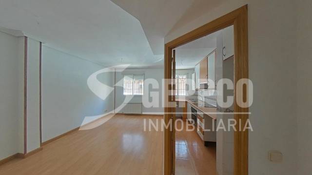 Piso en Venta en Calle de Almendrales en Moscardó