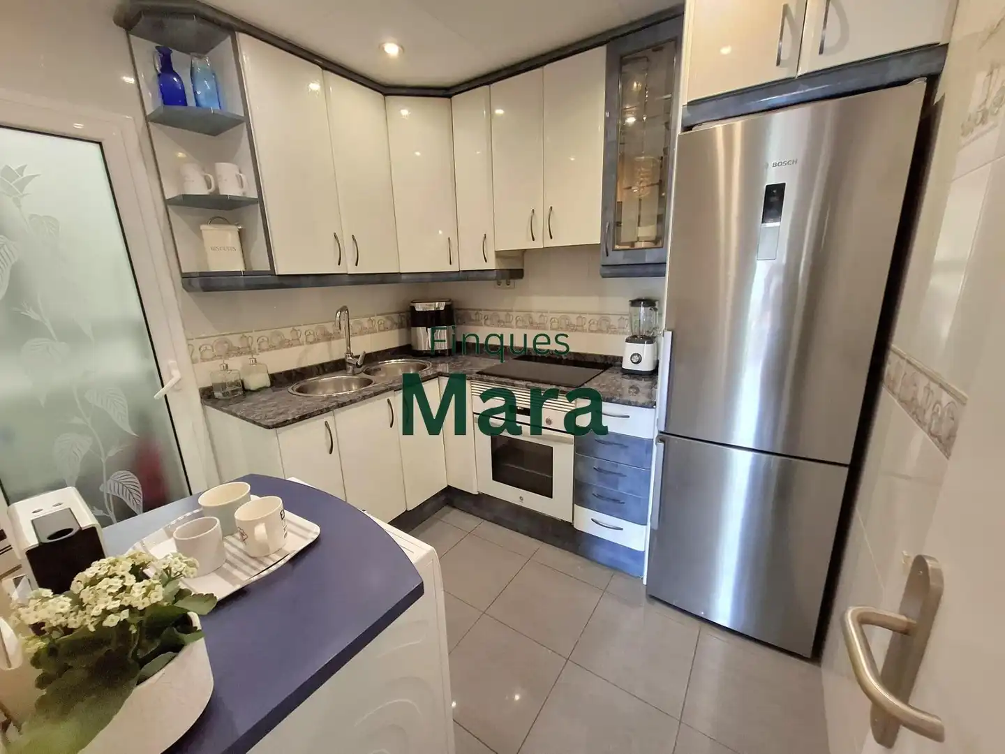 Küche von Wohnung zum Verkauf in Sant Boi de Llobregat