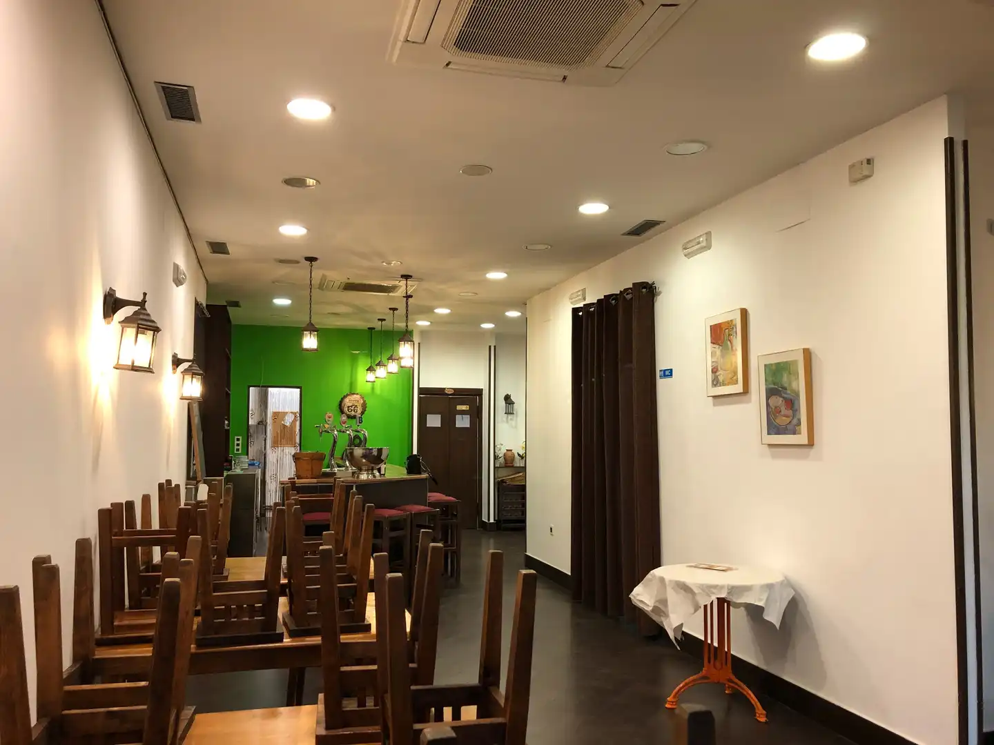Commercial properties for sale in Ciudad Real  with Air Conditioner and Heating