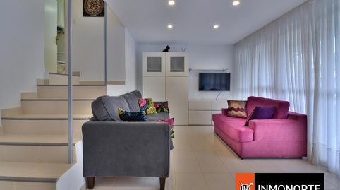 Foto 3 de Piso en venta en República de Colombia, Zona Playa, Laredo