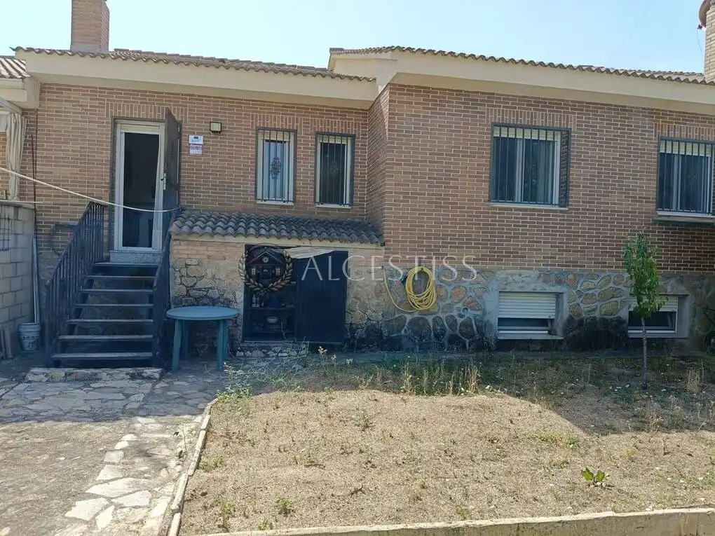 Adossat amb jardí en venda a Méntrida, imagen 63