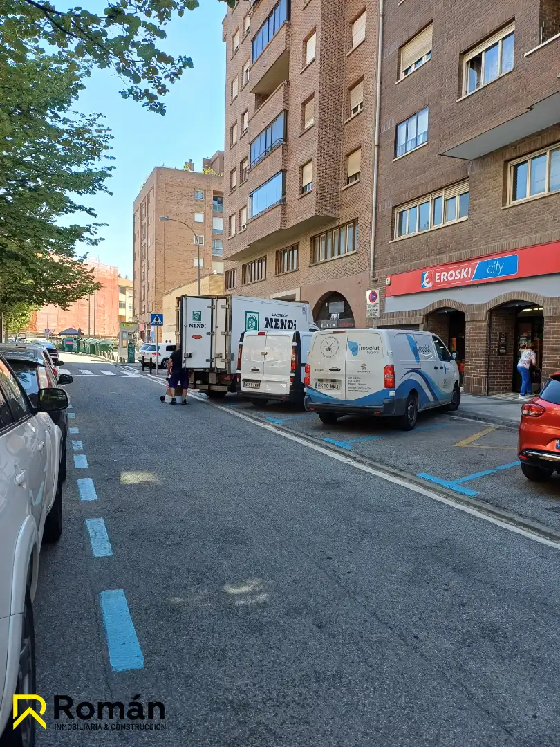 Parking of Office for rent in  Pamplona / Iruña  with Heating and Furnished