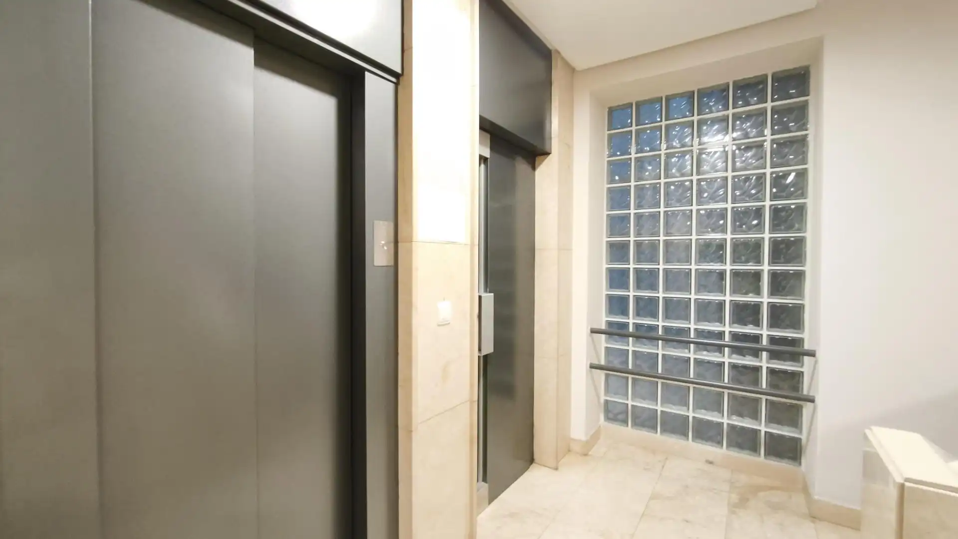Piso de alquiler en Bilbao  con Calefacción y Amueblado