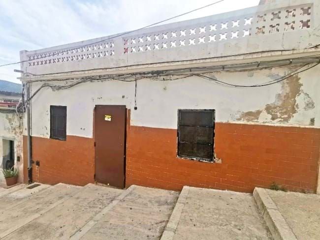 Vista exterior de Casa o chalet en venta en Tavernes de la Valldigna