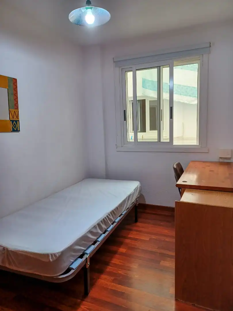Schlafzimmer von Wohnung zur Miete in Santiago de Compostela  mit Heizung, Terrasse und Möbliert