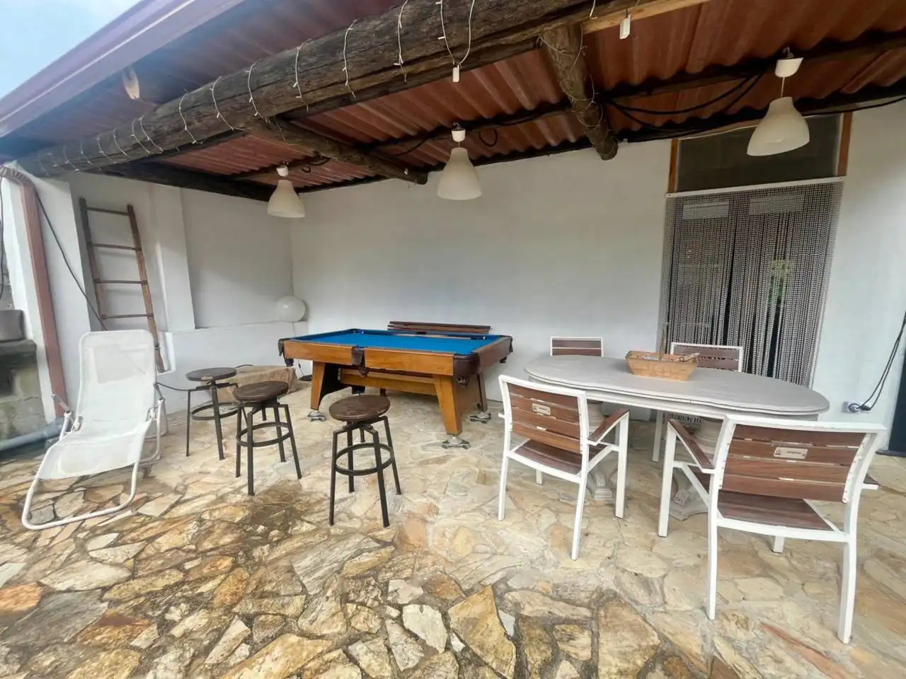 Terrasse von Haus oder Chalet zur Miete in Miño mit Heizung, Privatgarten und Schwimmbad