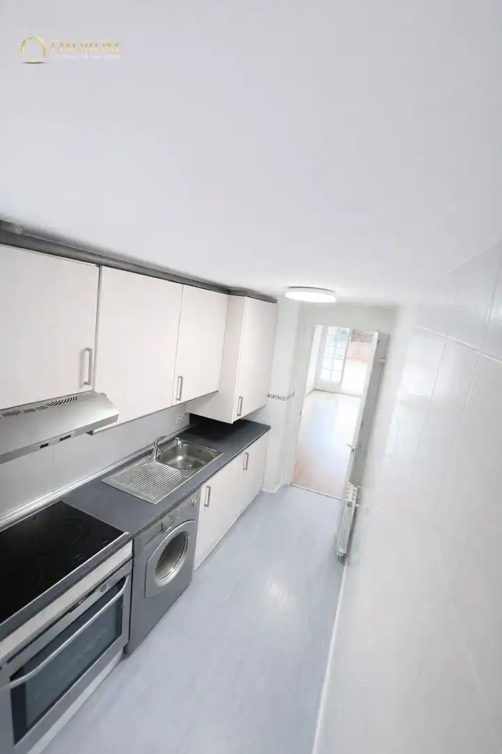 Cuina de Pis en venda en San Sebastián de los Reyes amb Aire condicionat, Calefacció i Terrassa