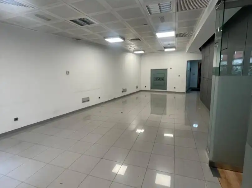 Oficina de lloguer en Vigo  amb Aire condicionat i Balcó