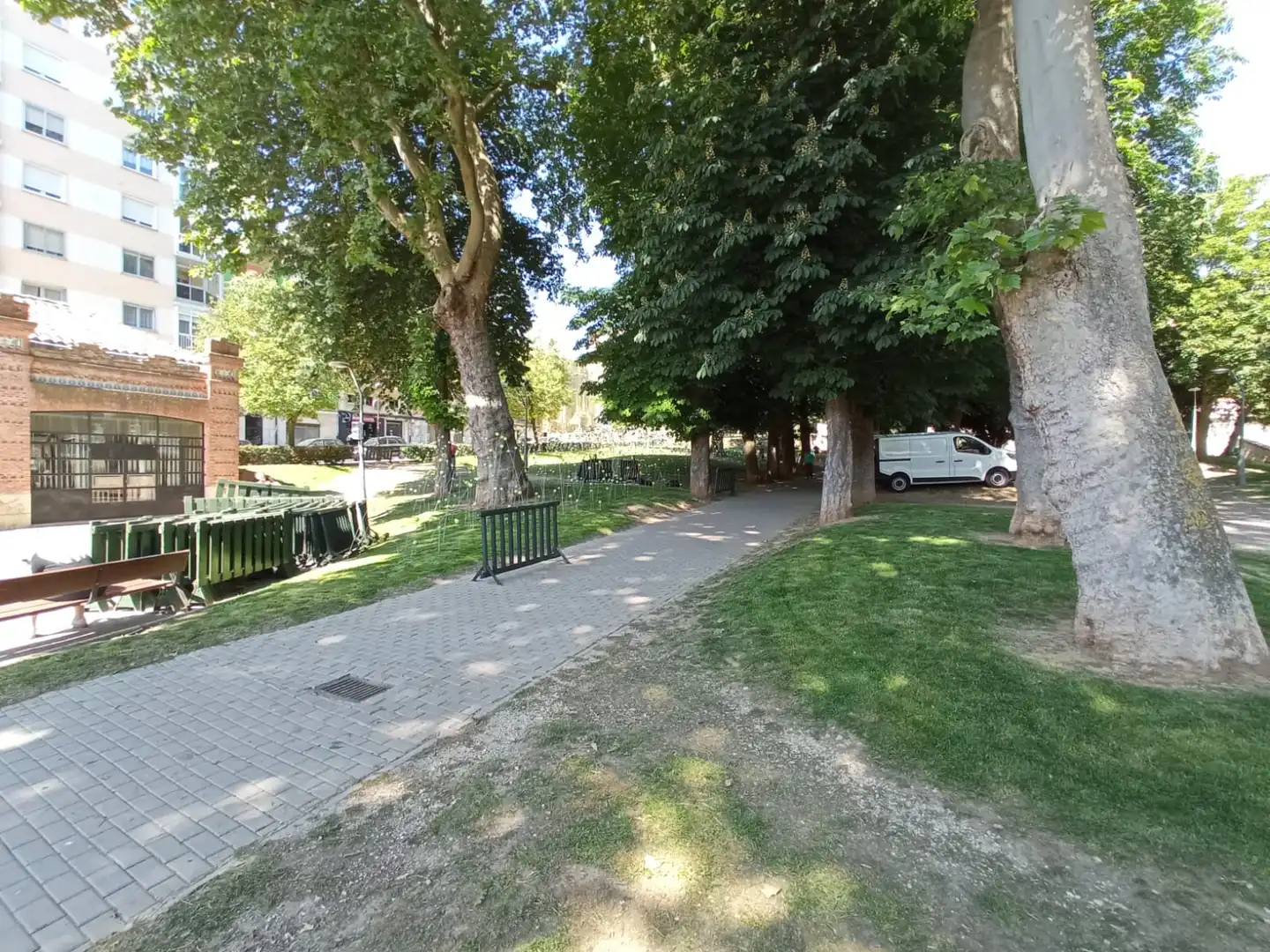 Vista exterior de Piso en venta en Burgos con Calefacción, Parquet y Balcón