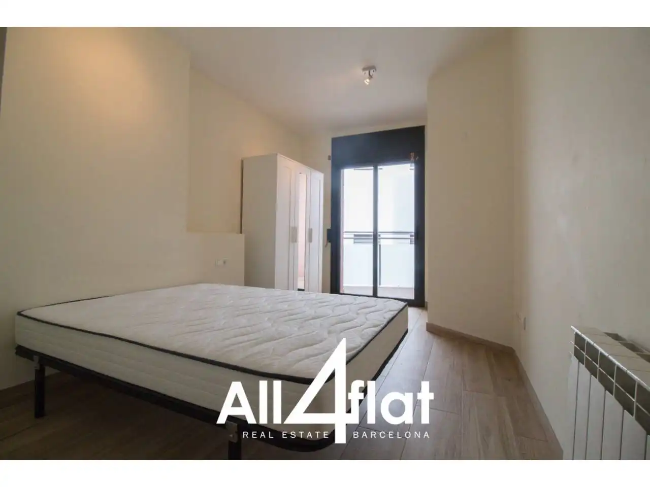 Bedroom of Flat for rent in Barcelona  with Parquet flooring, Terrace and Furnished