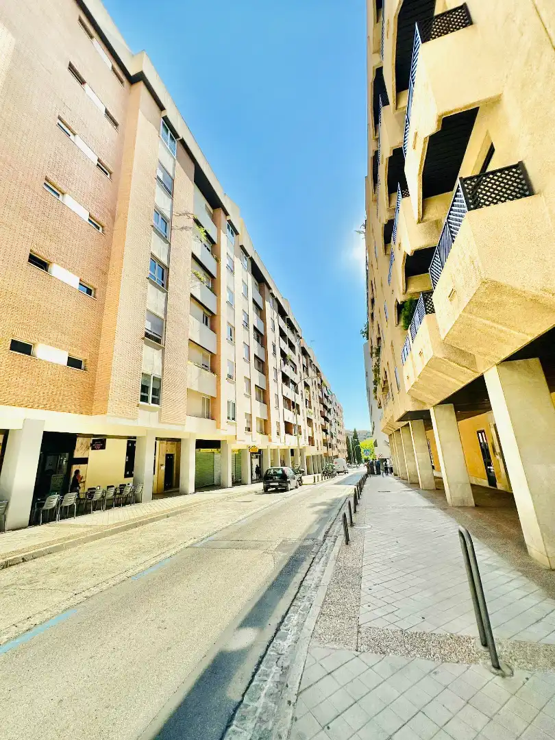 Vista exterior de Piso de alquiler en Granada con Aire acondicionado, Calefacción y Parquet
