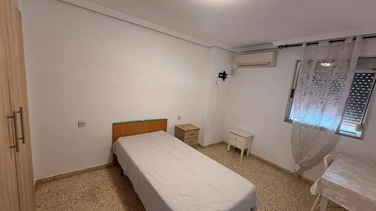 Dormitori de Pis per a compartir en Sevilla amb Terrassa
