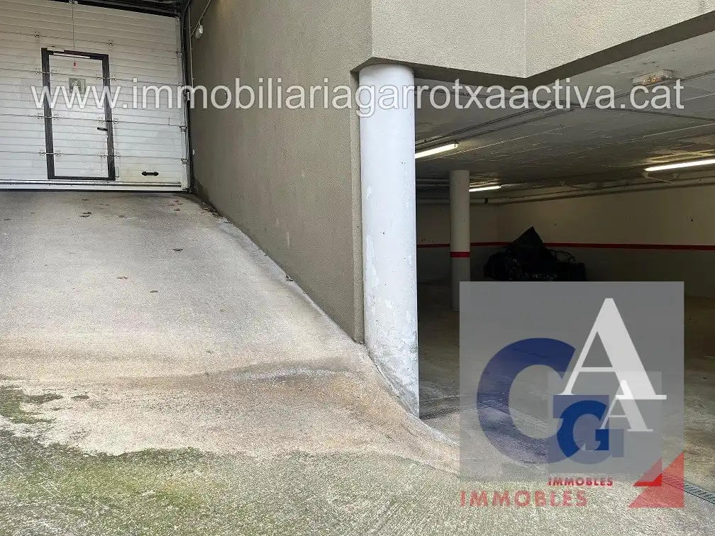 Parking for sale in Olot, imagen 9