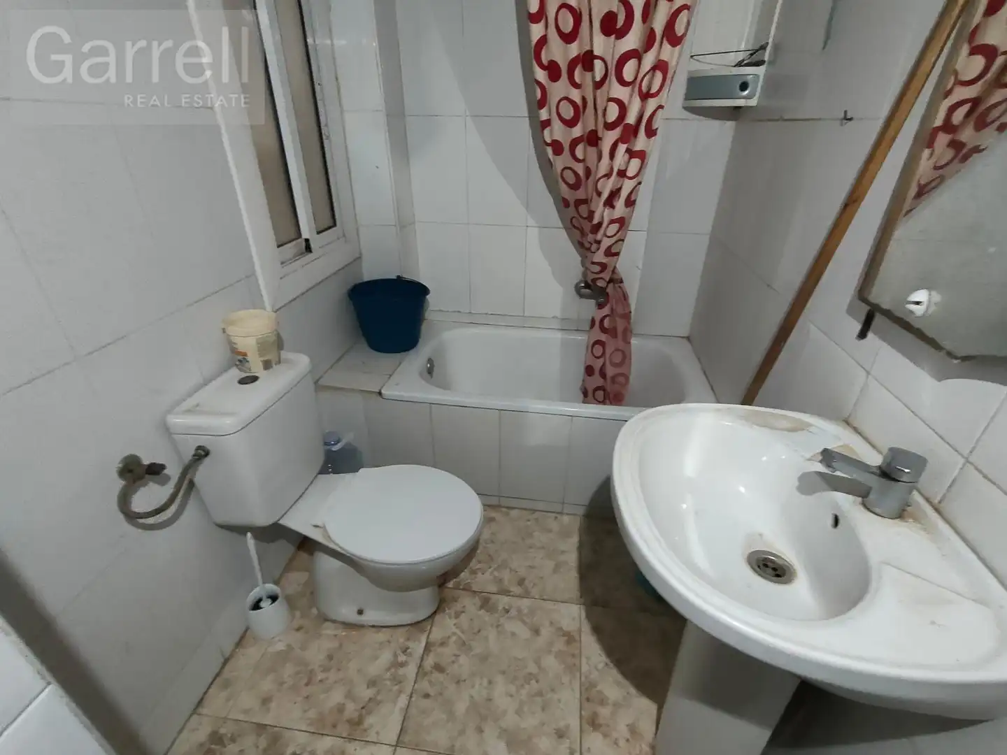 Bathroom of Flat for sale in Pineda de Mar