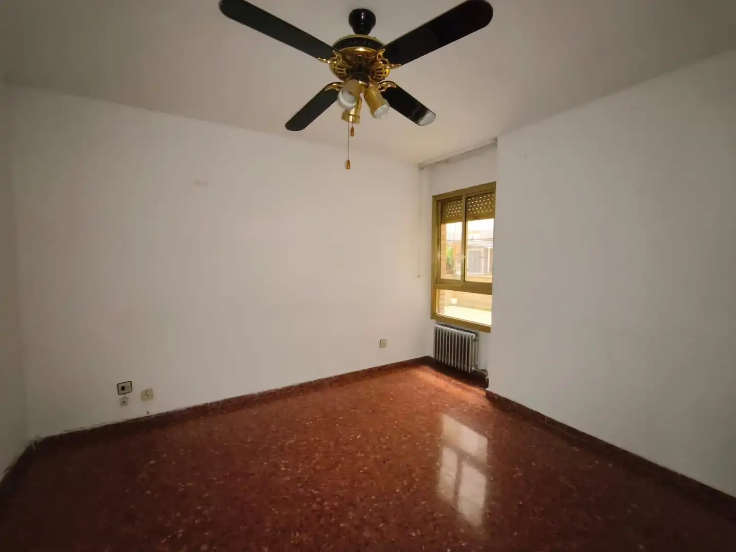 Bedroom of Flat for sale in Zaragoza  with Heating, Terrace and Balcony