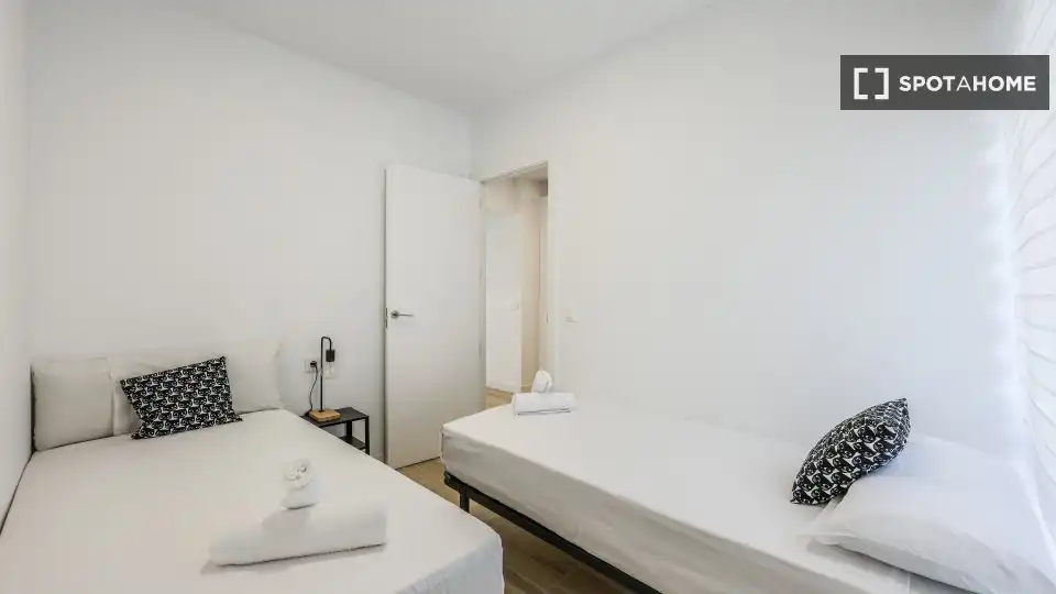 Habitación de Piso de alquiler en Madrid con Aire acondicionado, Calefacción y Amueblado