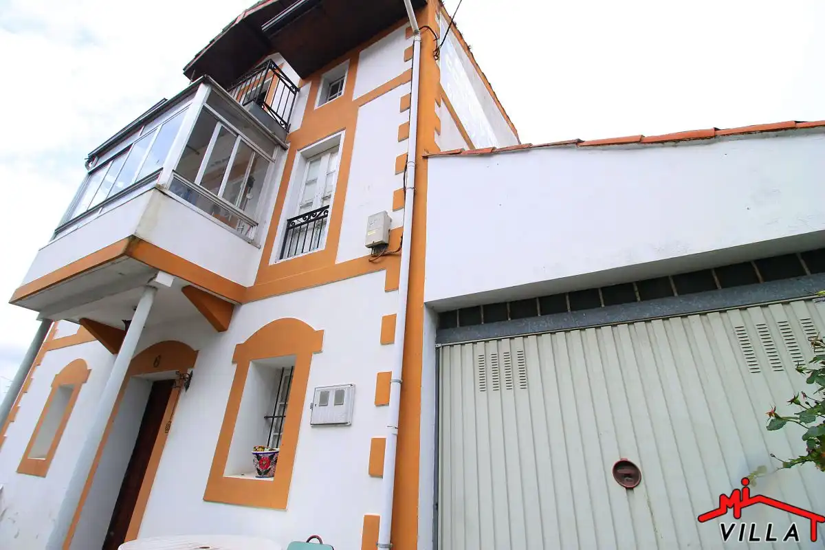 Exterior view of Houses for sale in Colindres