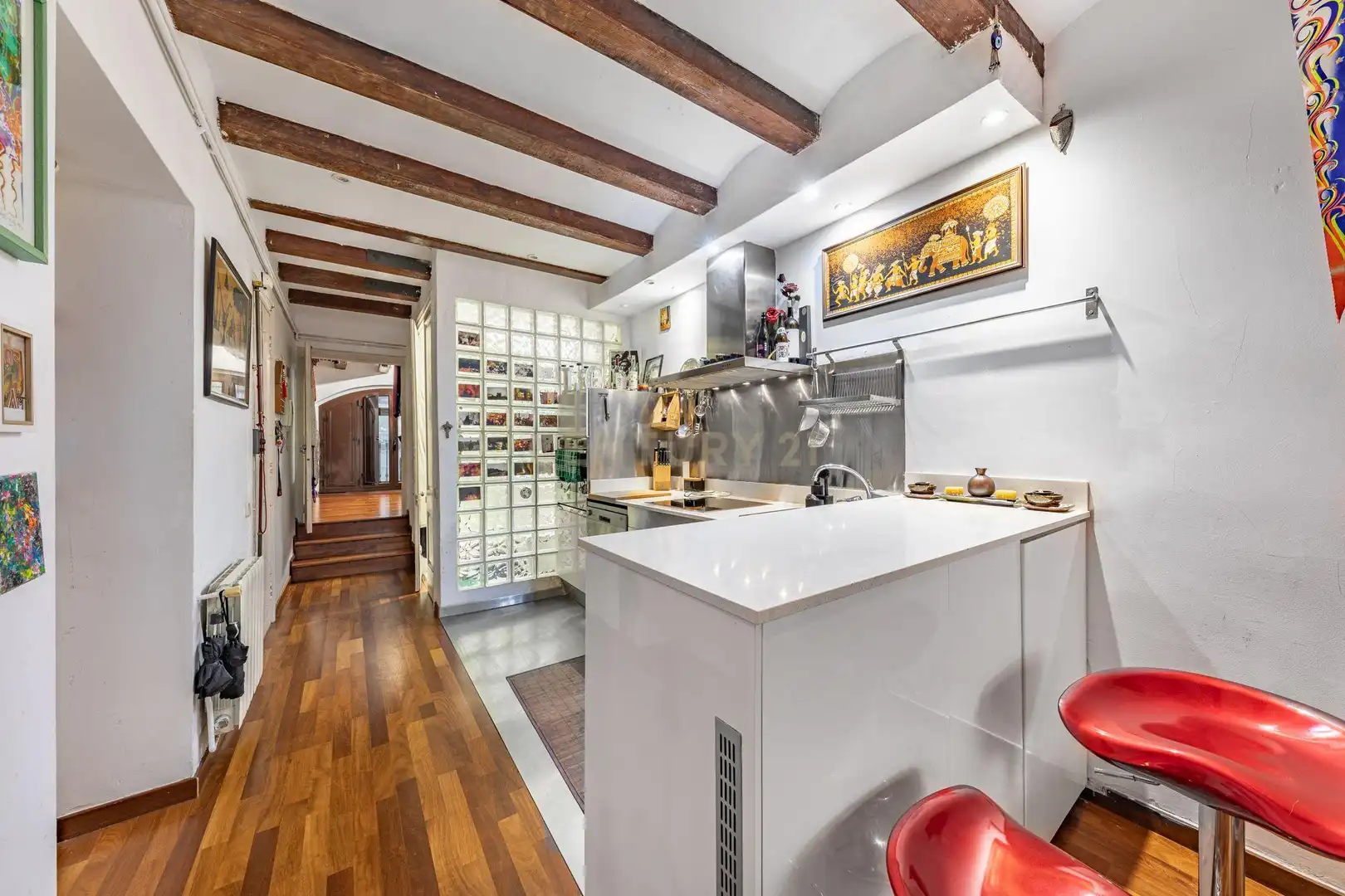 Cocina de Apartamento en venta en  Barcelona Capital con Horno, Lavadora y Microondas
