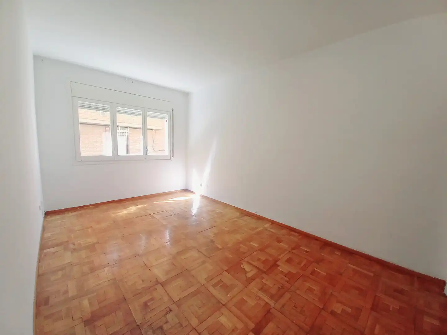 Habitación de Piso en venta en Barcelona con Parquet y Horno