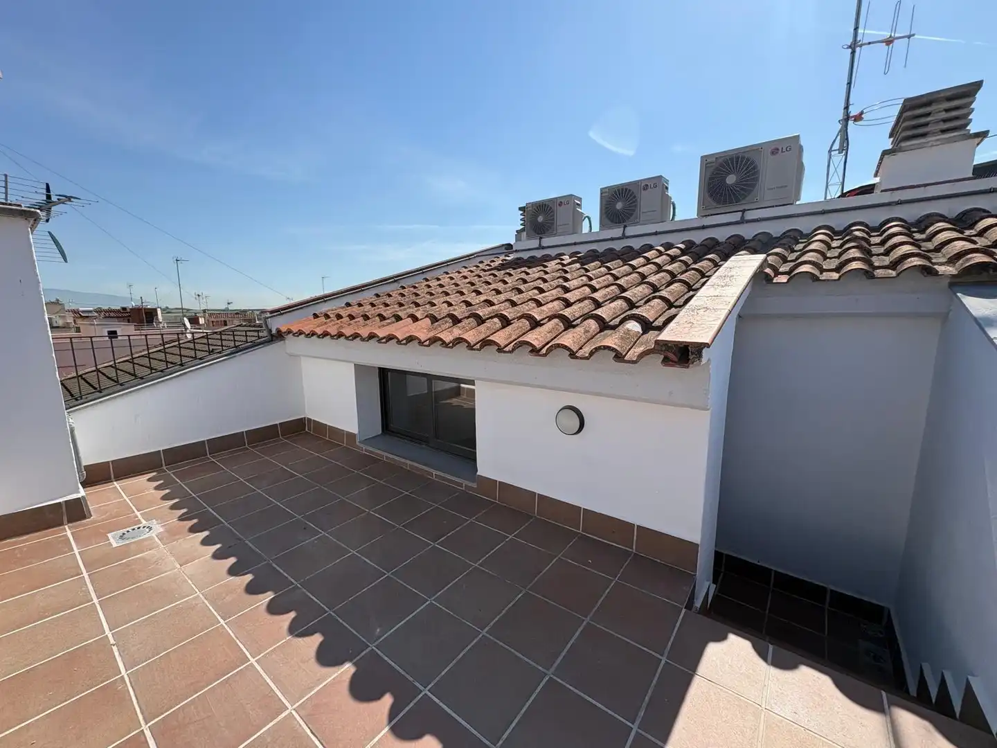 Terraza de Ático en venta en Santa Perpètua de Mogoda con Aire acondicionado, Calefacción y Parquet