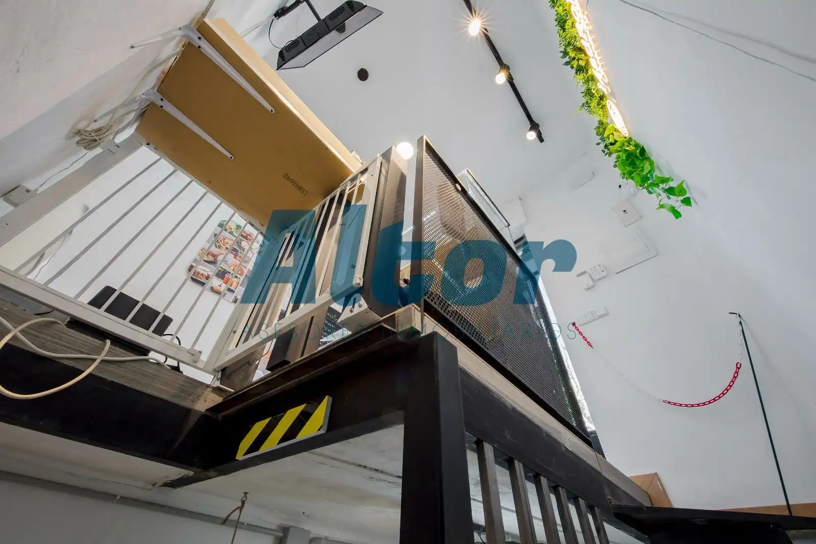 Commercial properties for sale in Madrid  with Air Conditioner