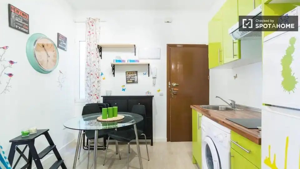 Habitació a Embajadores - Lavapiés