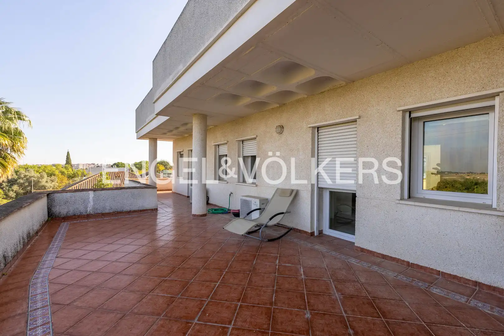 Terrace of Houses for sale in Dos Hermanas  with Air Conditioner, Heating and Private garden