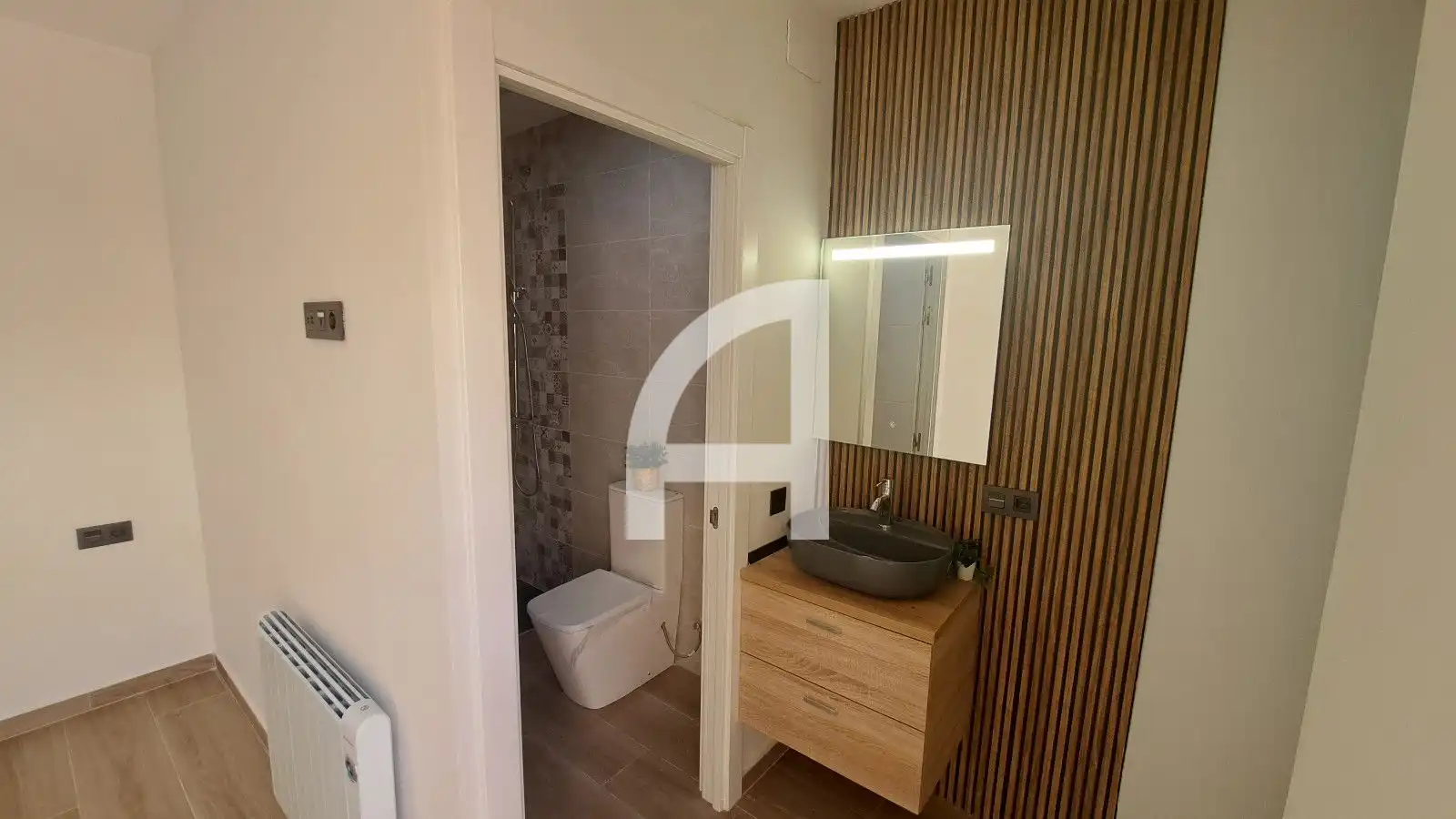 Baño de Piso en venta en Terrassa con Calefacción y Terraza