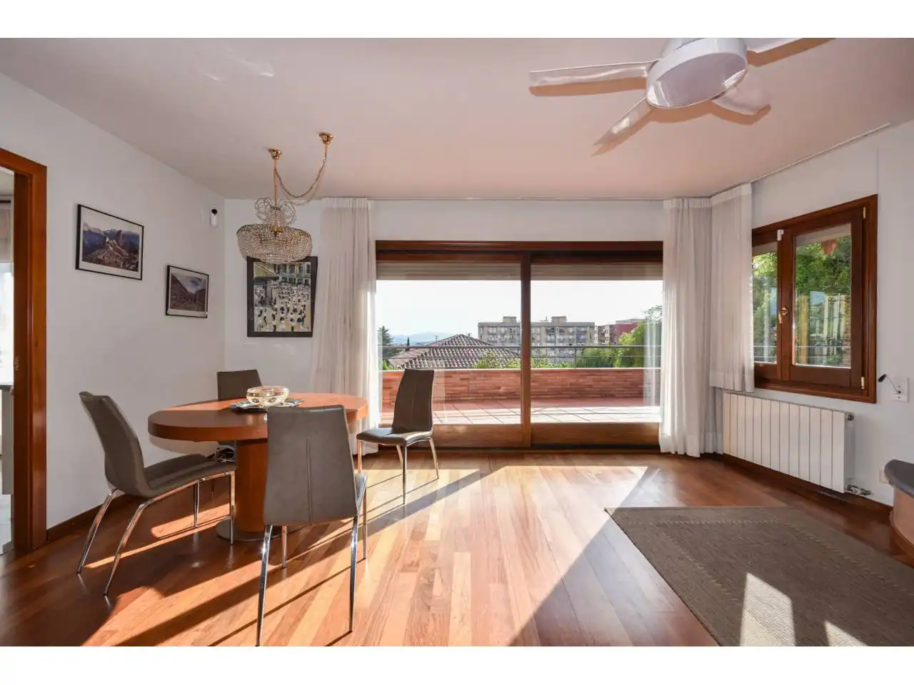 Comedor de Casa o chalet en venta en Granollers con Calefacción, Jardín privado y Parquet