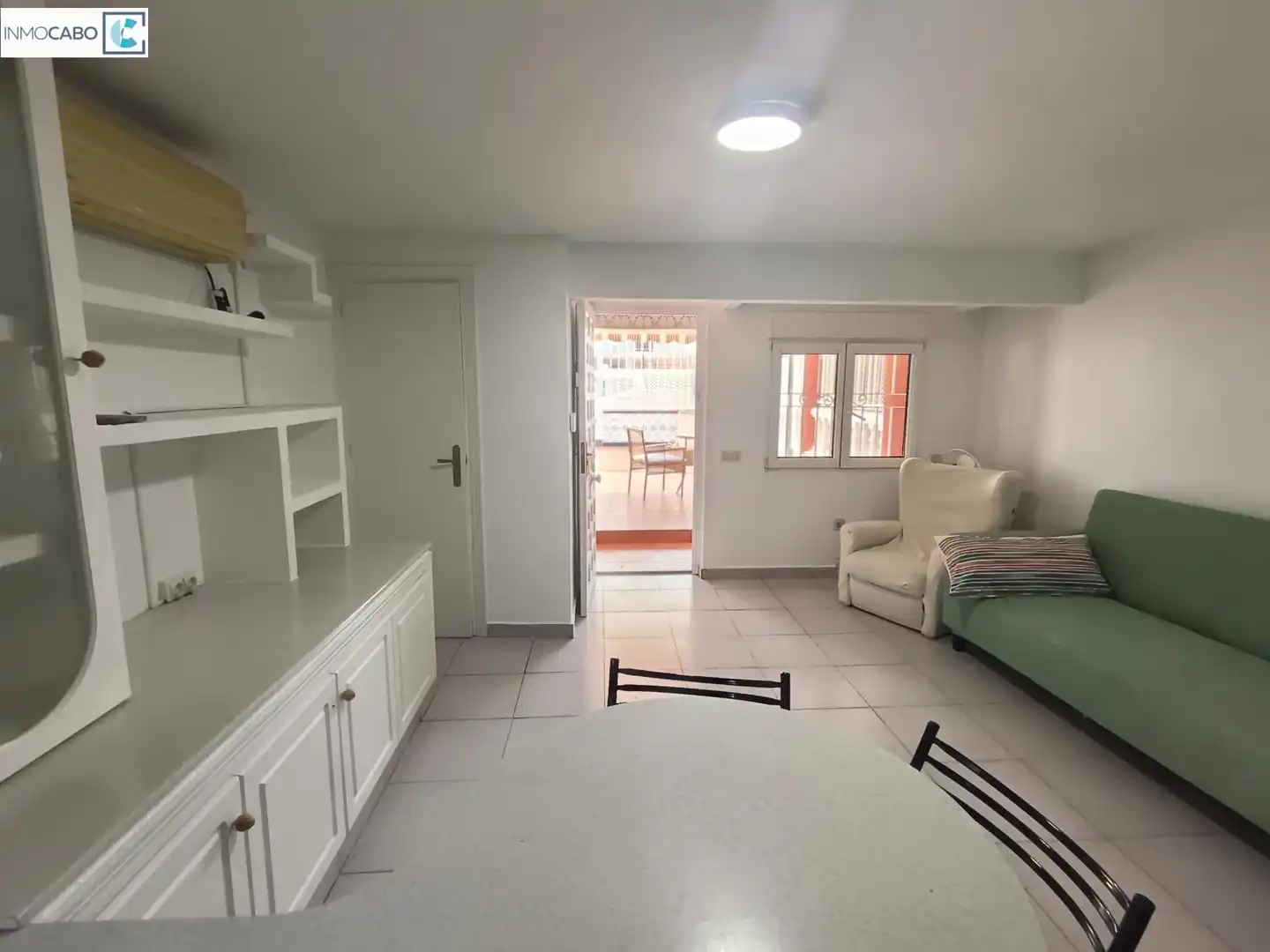 Dormitori de Apartament de lloguer en Los Alcázares amb Aire condicionat, Terrassa i Traster