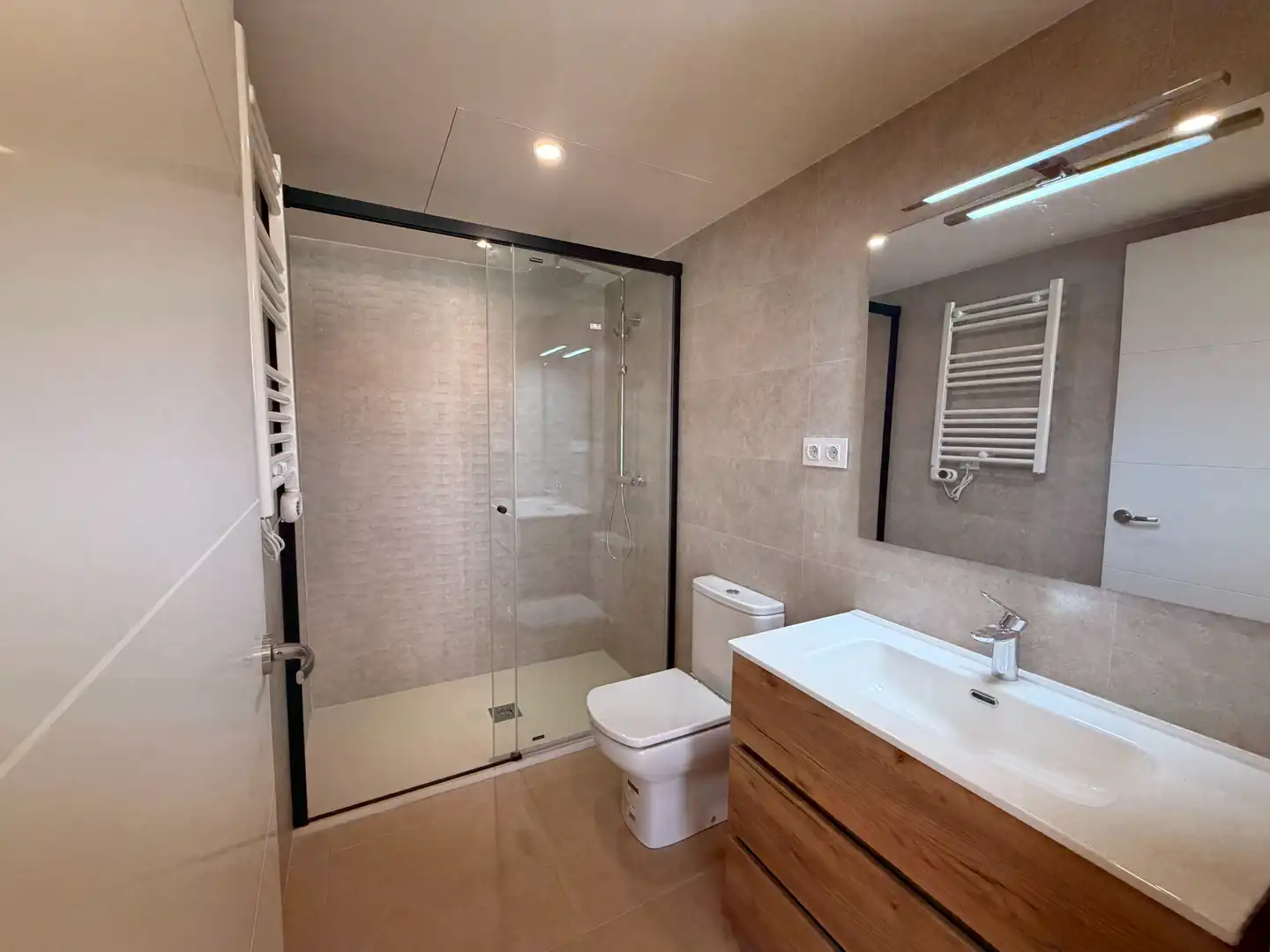 Baño de Dúplex en venta en Terrassa con Aire acondicionado, Calefacción y Terraza