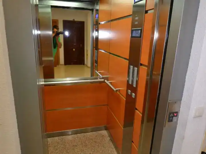 Flat for sale in Torremolinos  with Air Conditioner, Swimming Pool and Balcony
