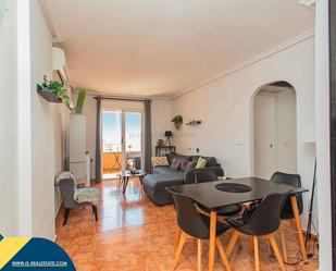 Sala d'estar de Apartament en venda en Torrevieja amb Aire condicionat, Calefacció i Terrassa