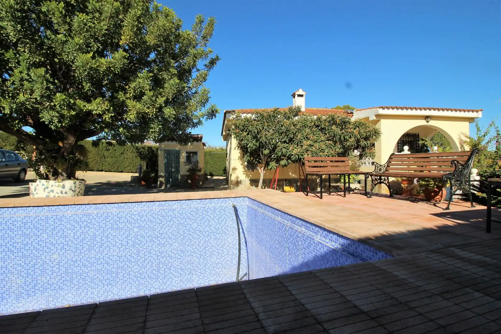 Piscina de Casa o xalet en venda en Chiva amb Jardí privat, Terrassa i Traster