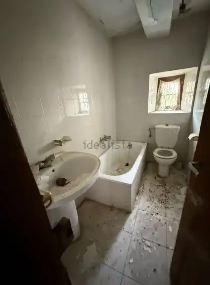 Badezimmer von Haus oder Chalet zum Verkauf in Solórzano mit Privatgarten