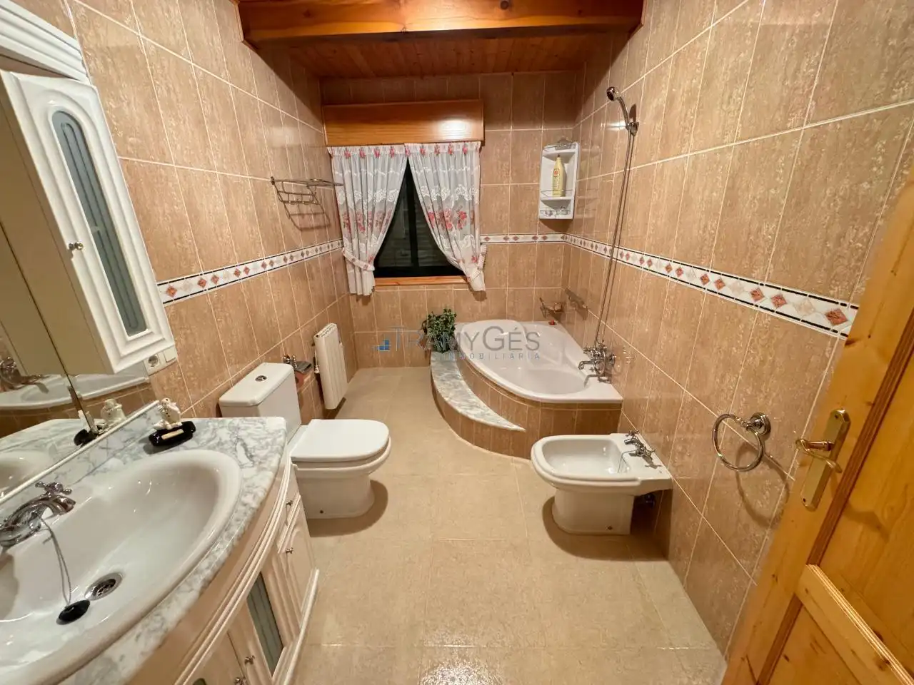 Baño de Casa o chalet en venta en Redondela con Calefacción, Jardín privado y Terraza