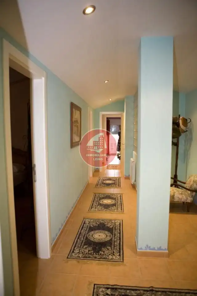 Casa o xalet en venda en Pontevedra Capital  amb Jardí privat, Terrassa i Moblat