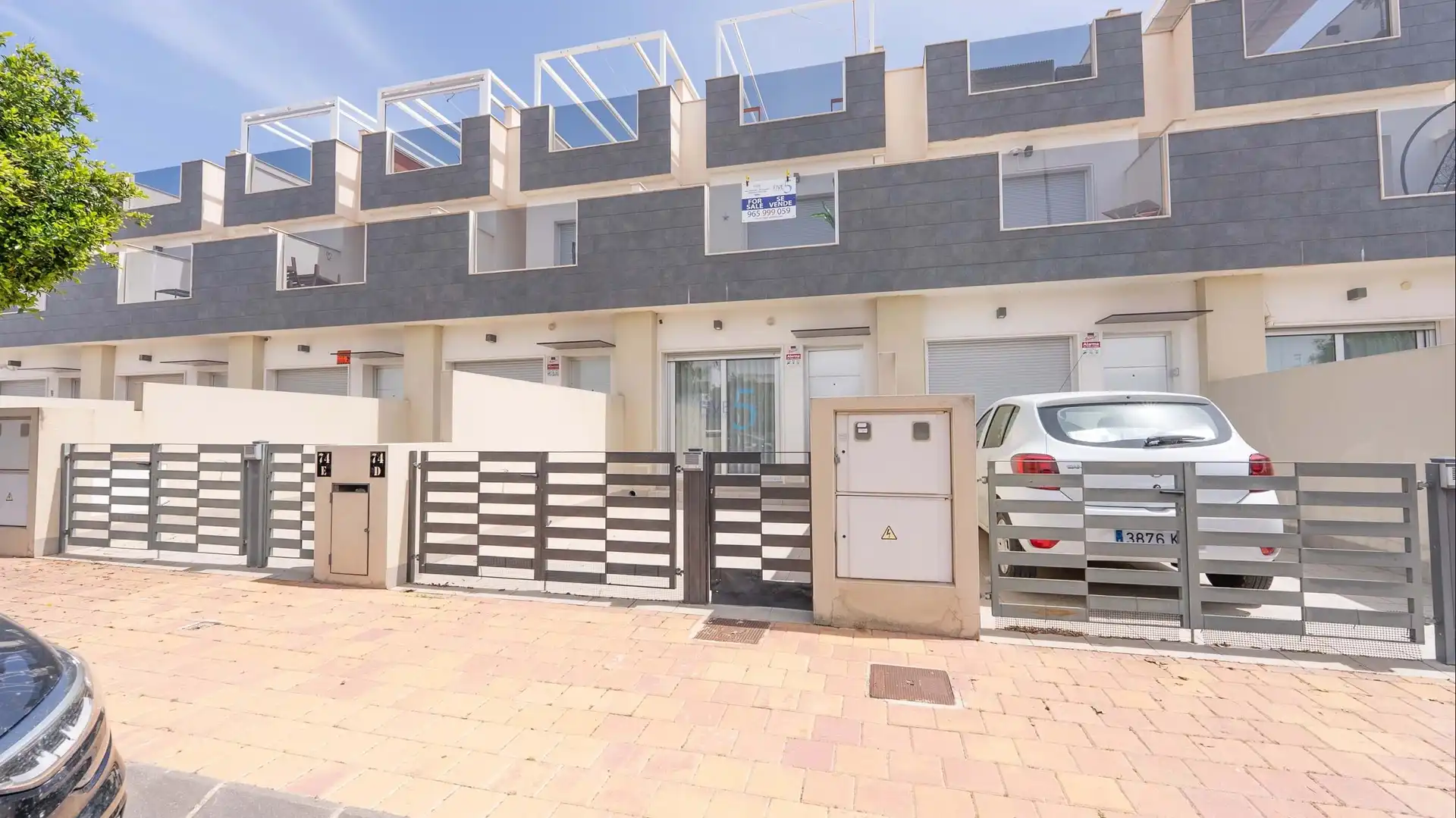 Außenansicht von Einfamilien-Reihenhaus zum Verkauf in San Pedro del Pinatar mit Klimaanlage, Heizung und Terrasse