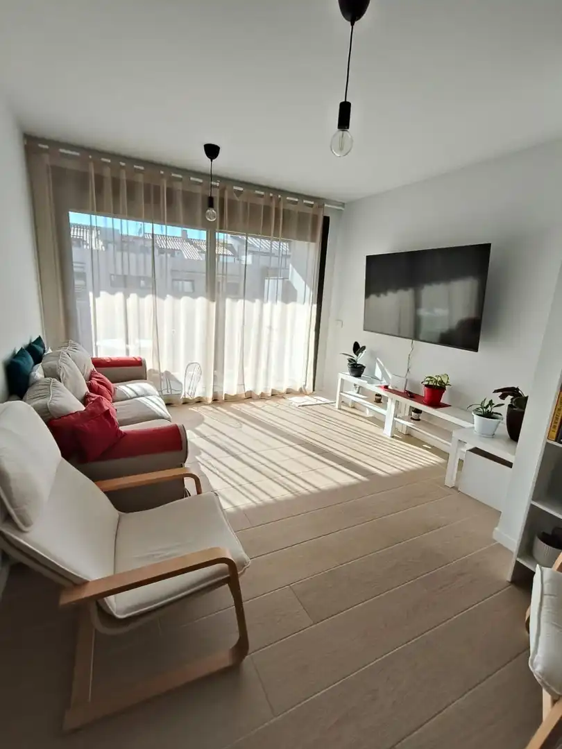 Sala de estar de Piso en venta en Olesa de Montserrat con Calefacción, Terraza y Balcón