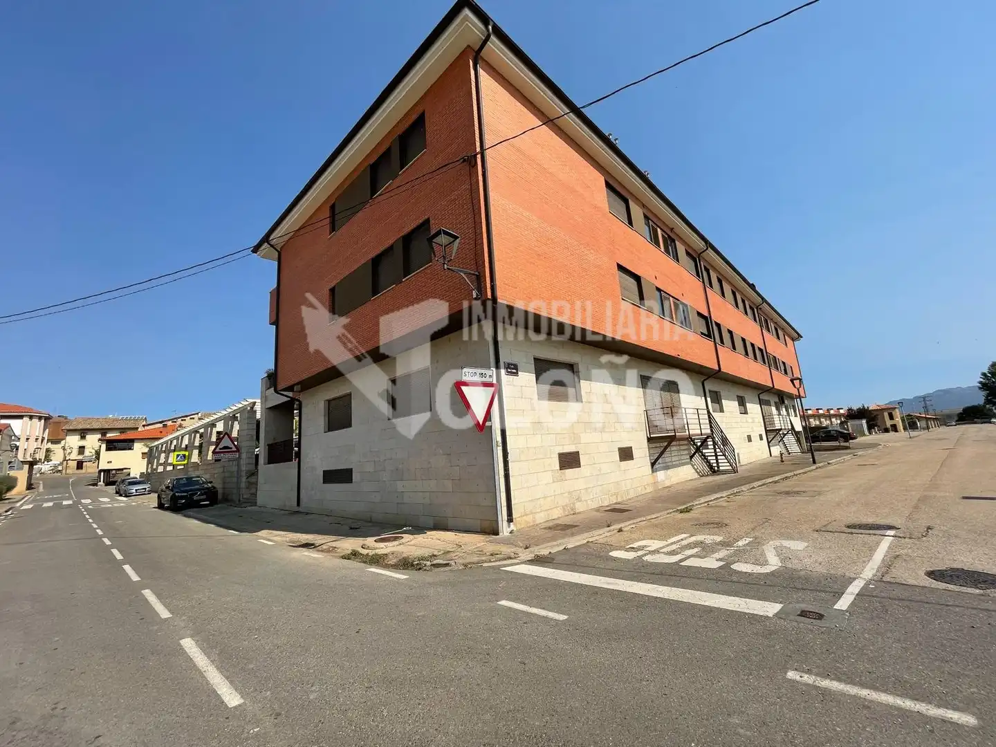 Vista exterior de Dúplex en venda en Zarratón amb Calefacció, Parquet i Traster