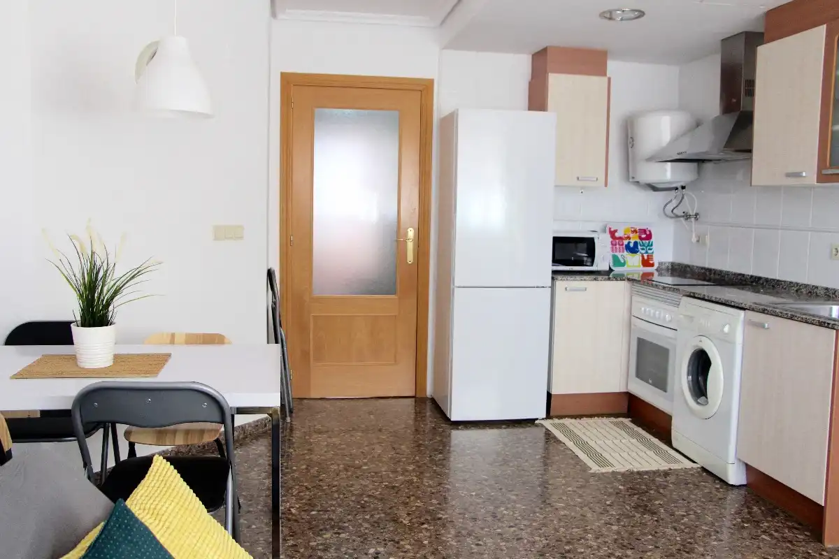 Cocina de Piso de alquiler en Alfara del Patriarca con Terraza y Amueblado